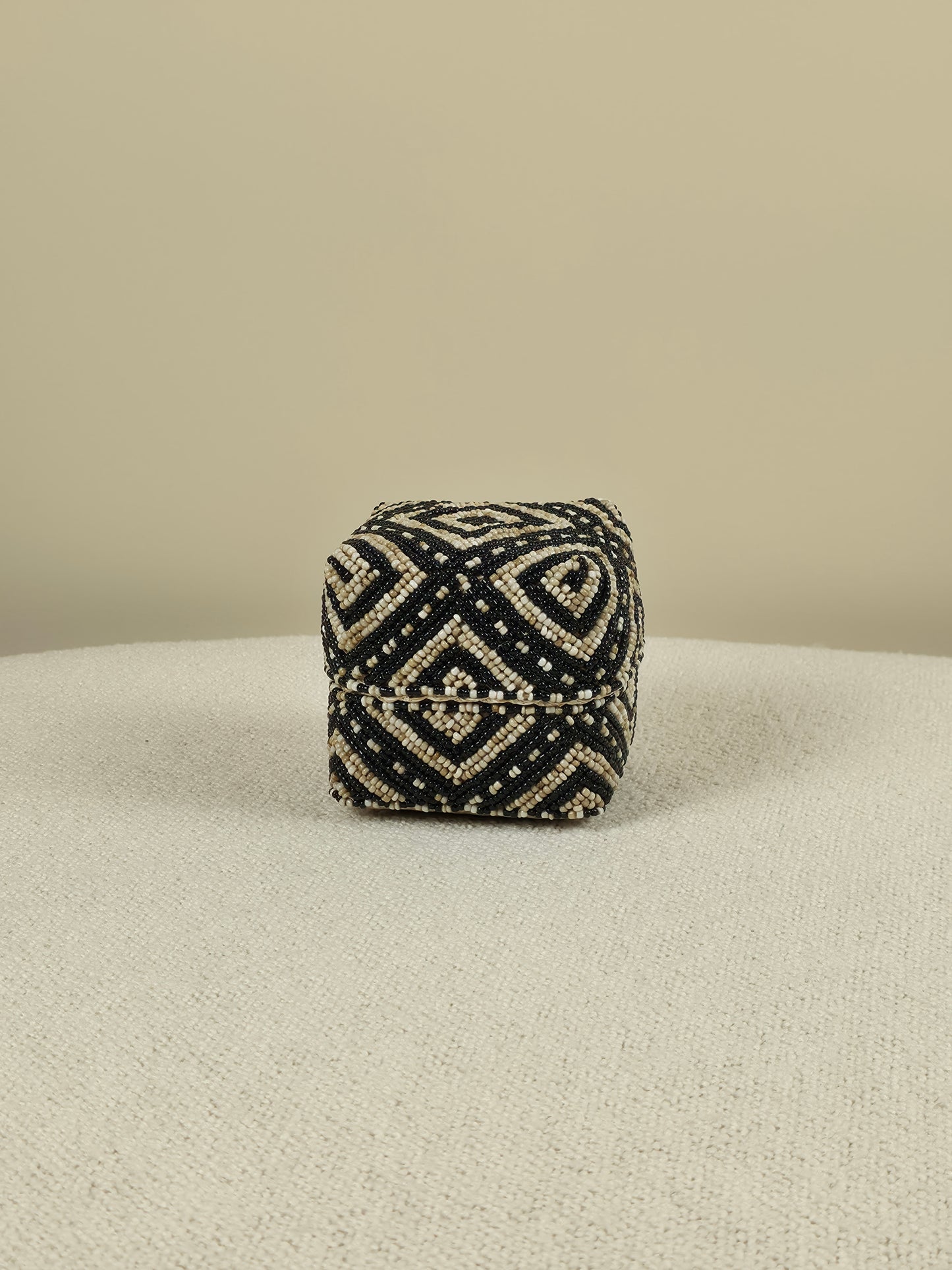 Balinees Offermandje met Kralen – Emma