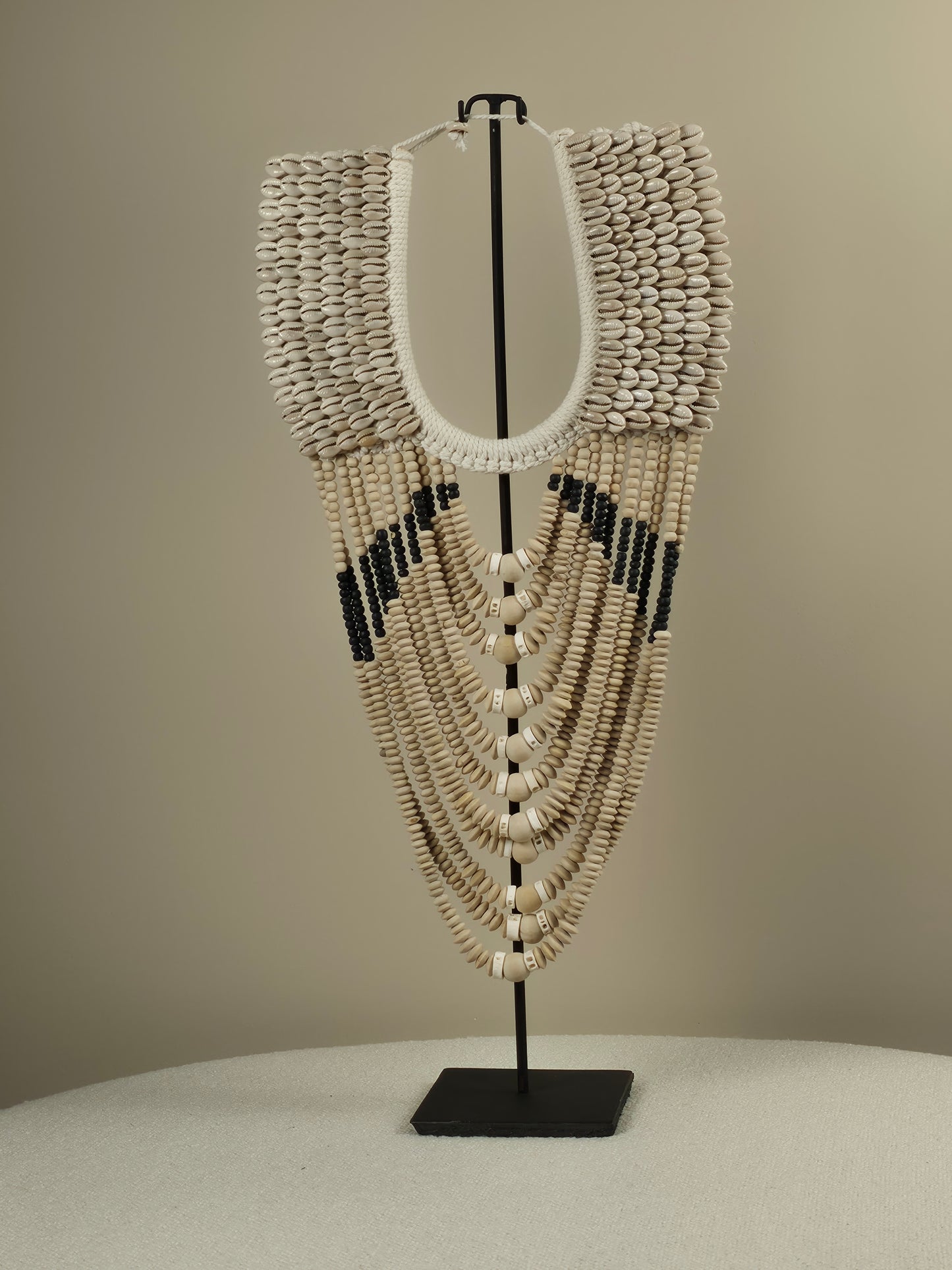 Schelpen Ketting op Standaard - Sara