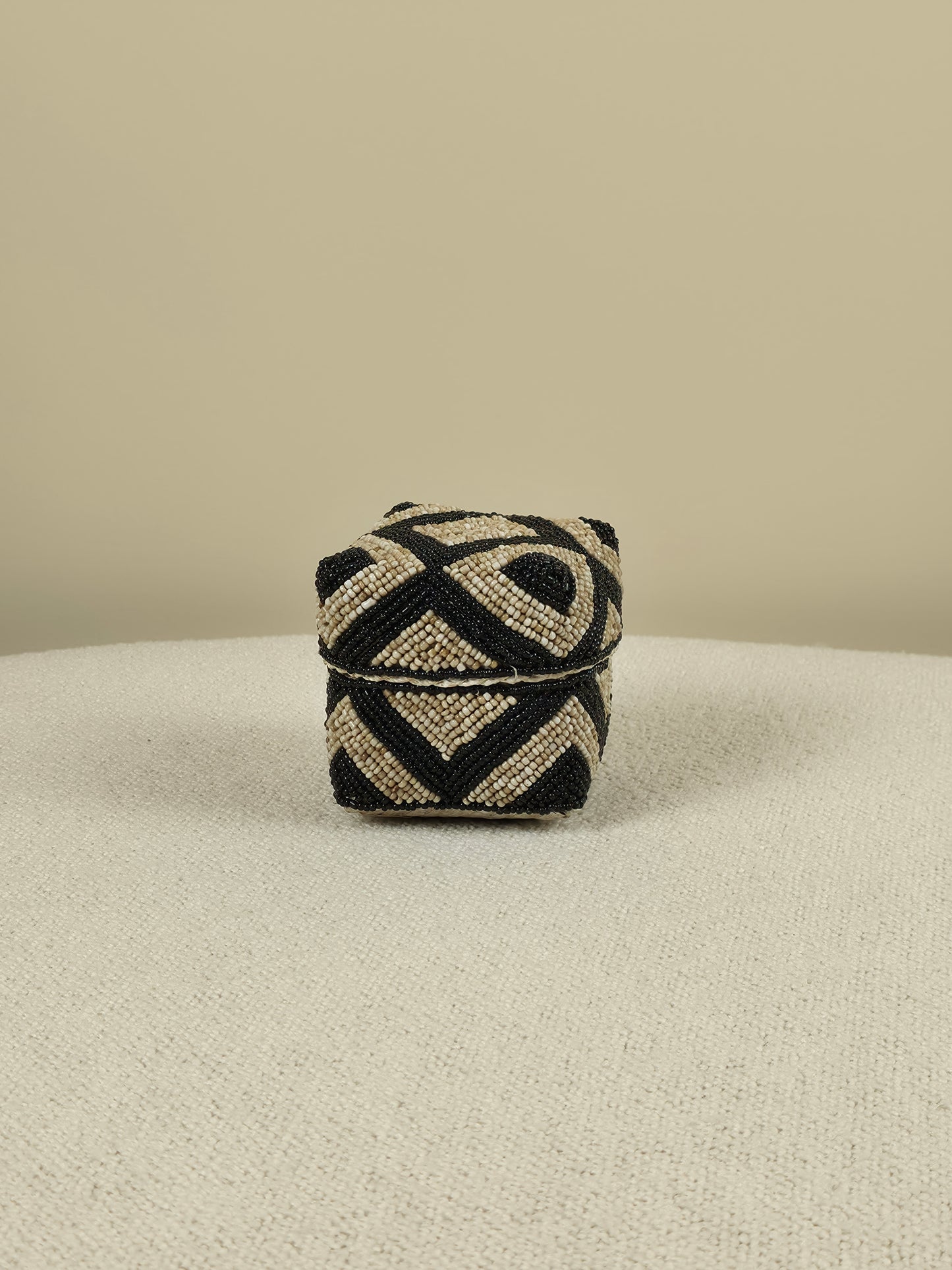 Balinees Offermandje met Kralen – Rose