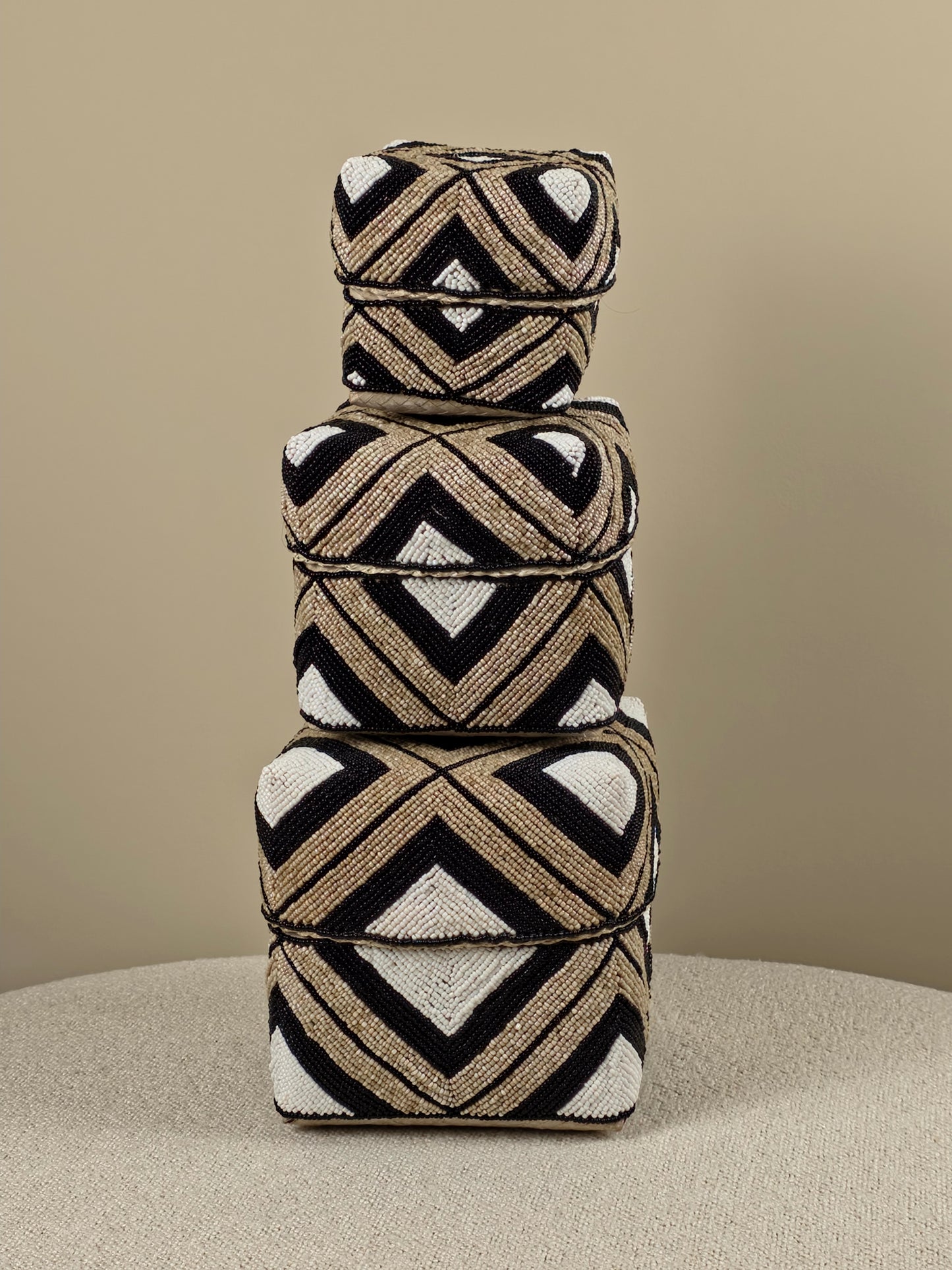 Balinese Offer­mandenset met Kralen – Belle