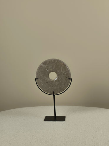 Marmeren Schijf op Standaard - Maria