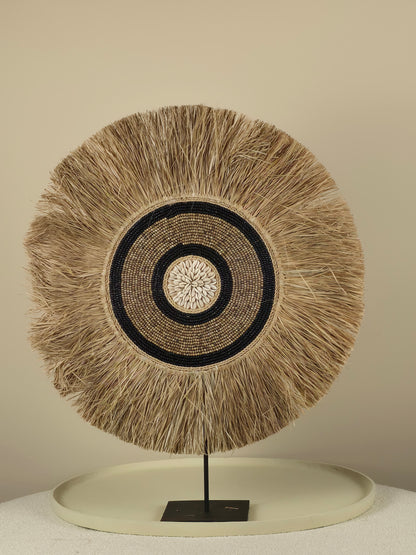 Raffia-en Kralen Decoratie op Standaard - Vera